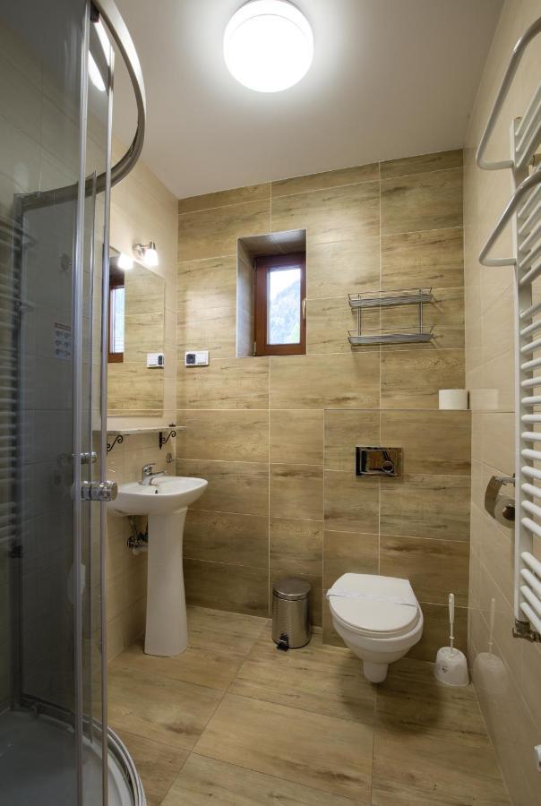 Schronisko Pttk Trzy Korony Bed and Breakfast Sromowce Niżne Eksteriør billede