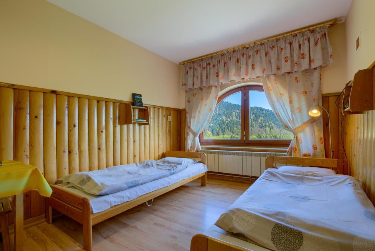 Schronisko Pttk Trzy Korony Bed and Breakfast Sromowce Niżne Eksteriør billede