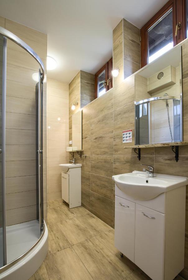 Schronisko Pttk Trzy Korony Bed and Breakfast Sromowce Niżne Eksteriør billede