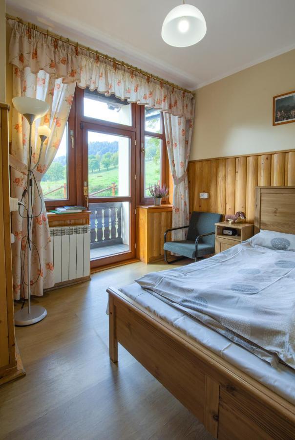 Schronisko Pttk Trzy Korony Bed and Breakfast Sromowce Niżne Eksteriør billede