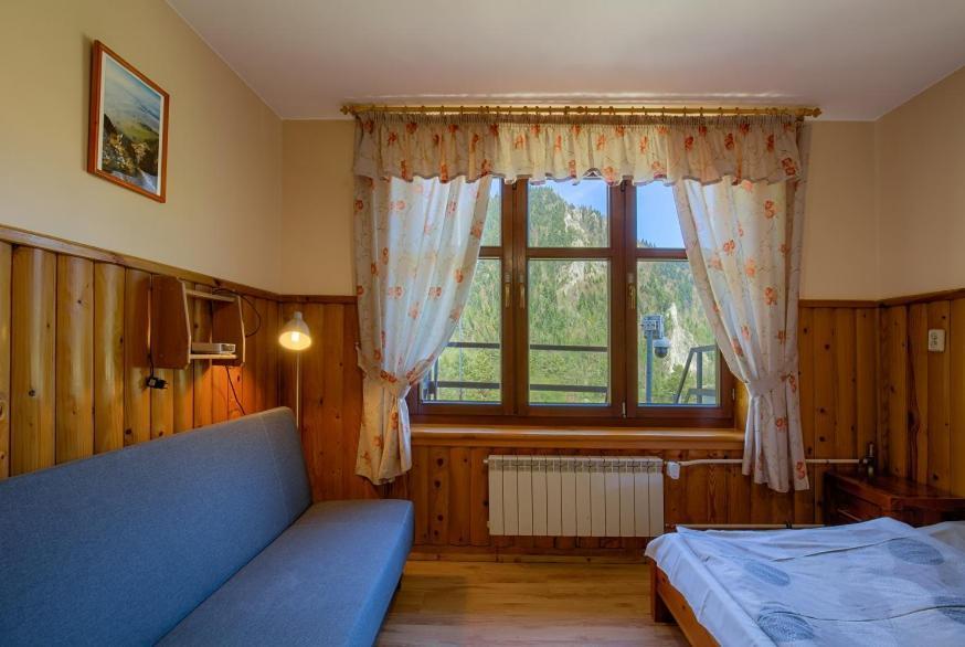 Schronisko Pttk Trzy Korony Bed and Breakfast Sromowce Niżne Eksteriør billede