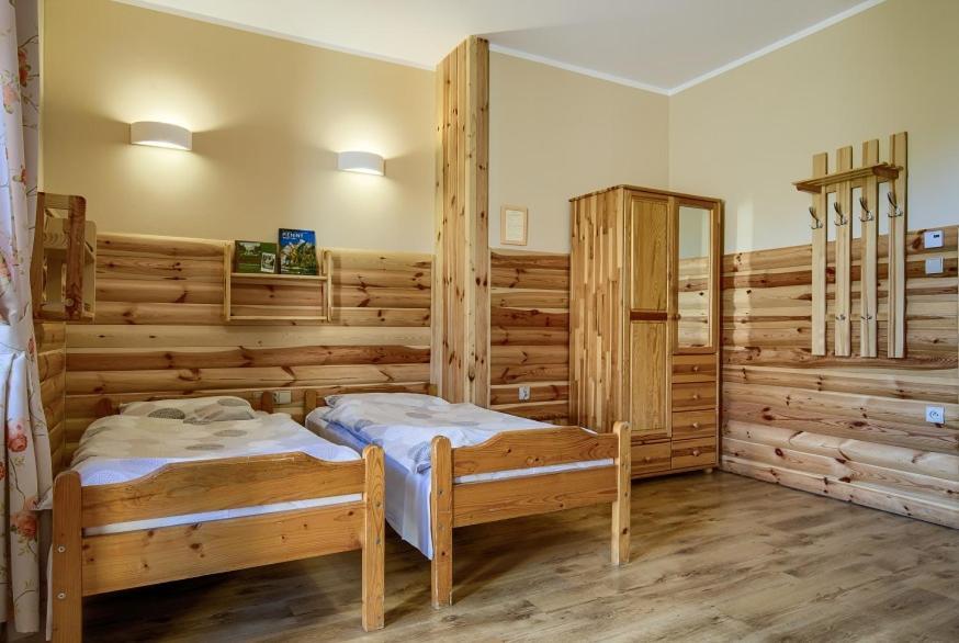 Schronisko Pttk Trzy Korony Bed and Breakfast Sromowce Niżne Eksteriør billede