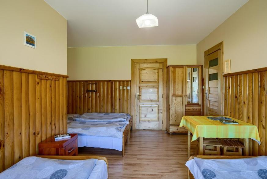 Schronisko Pttk Trzy Korony Bed and Breakfast Sromowce Niżne Eksteriør billede